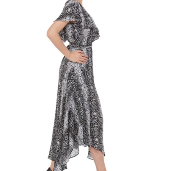 Nygard Regular Bianca Wrap Dress - Picture 2 of 6